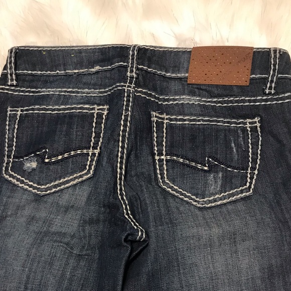 Almost Famous Ripped Jeans - Picture 3 of 3